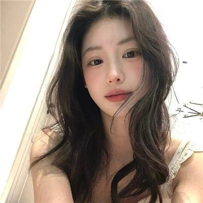 她来到我身边